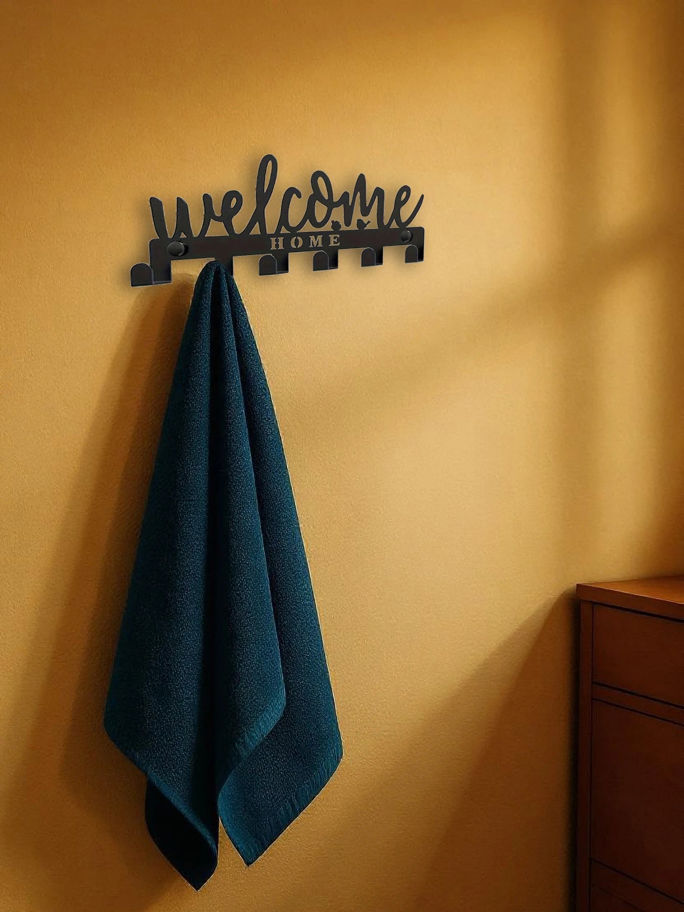 Elegant Welcome Key Holder With 8 Hooks Wall Organizer