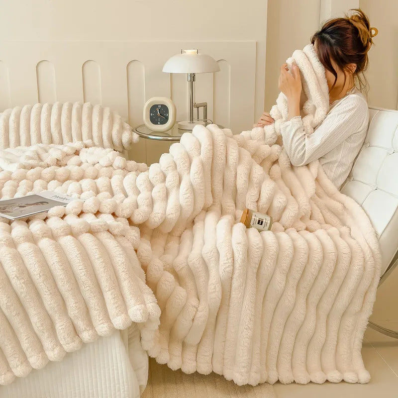 Luxurious Faux Rabbit Fur Blanket Super Soft Throw for Home