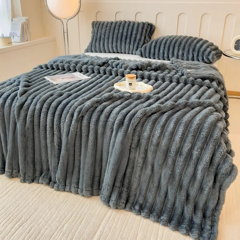 Luxurious Faux Rabbit Fur Blanket Super Soft Throw for Home
