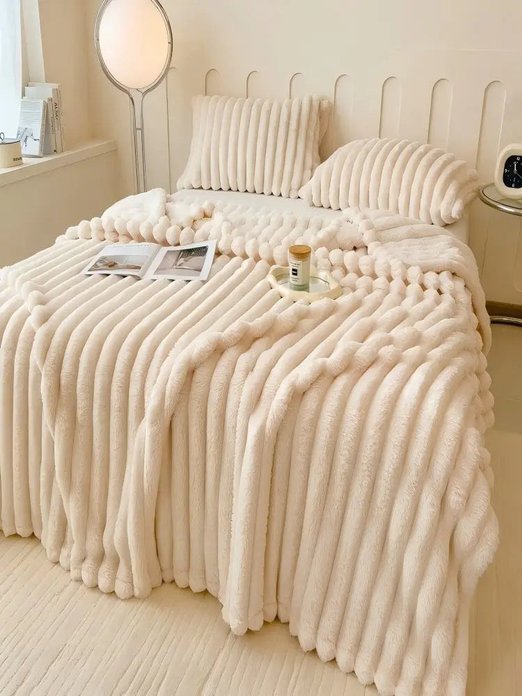 Luxurious Faux Rabbit Fur Blanket Super Soft Throw for Home